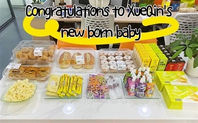 Gratulacje dla nowo narodzonego dziecka XueQin